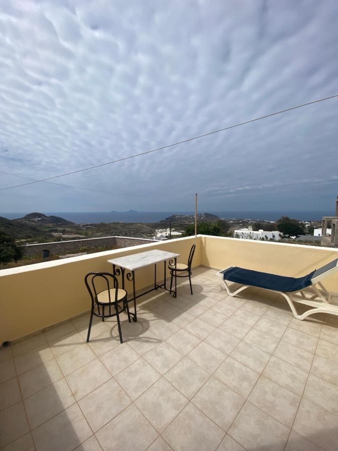 Aeolos Apartments Akrotiri  Bagian luar foto