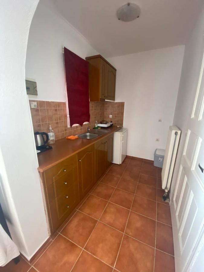 Aeolos Apartments Akrotiri  Bagian luar foto